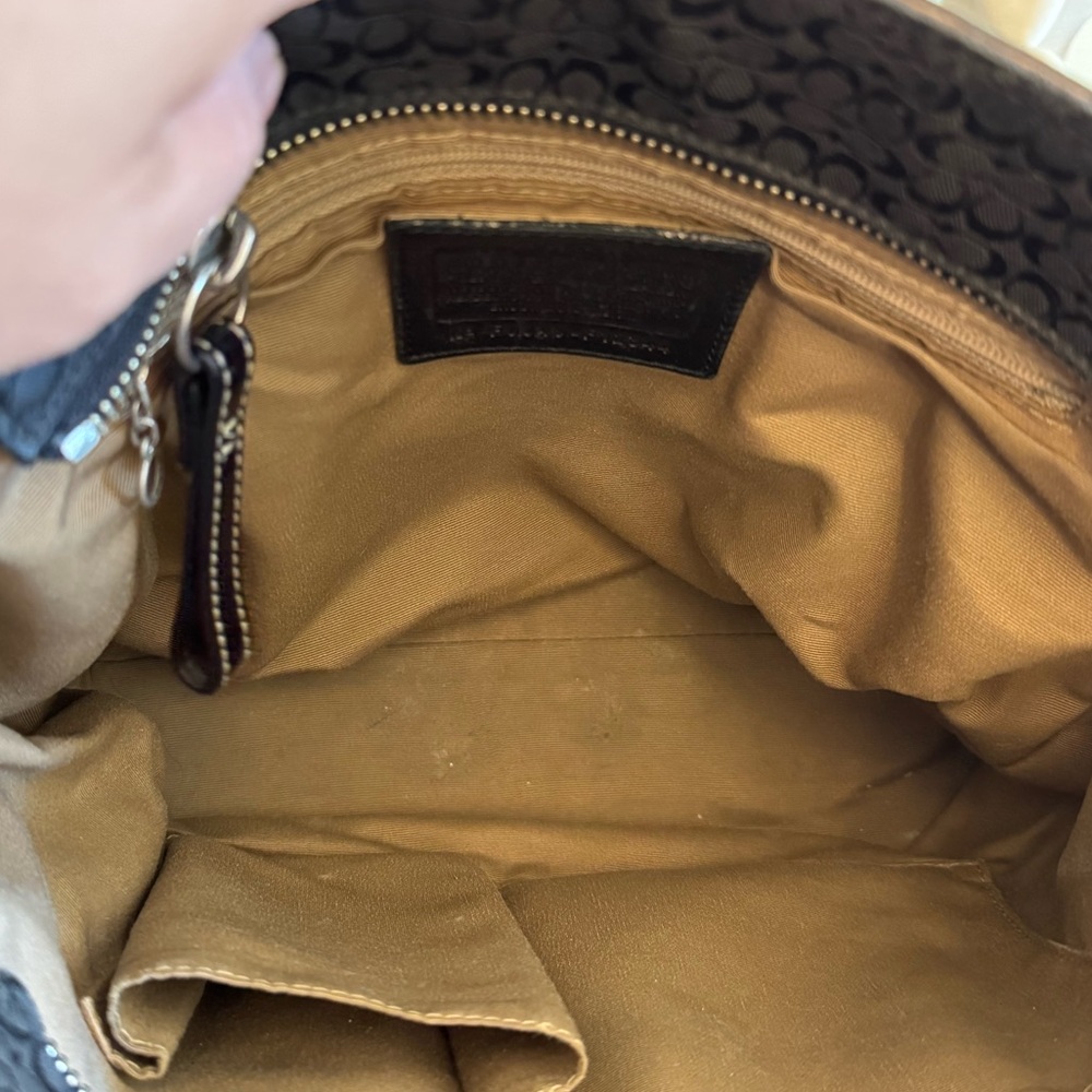 Coach Gallery Tote - Picture 4 of 8